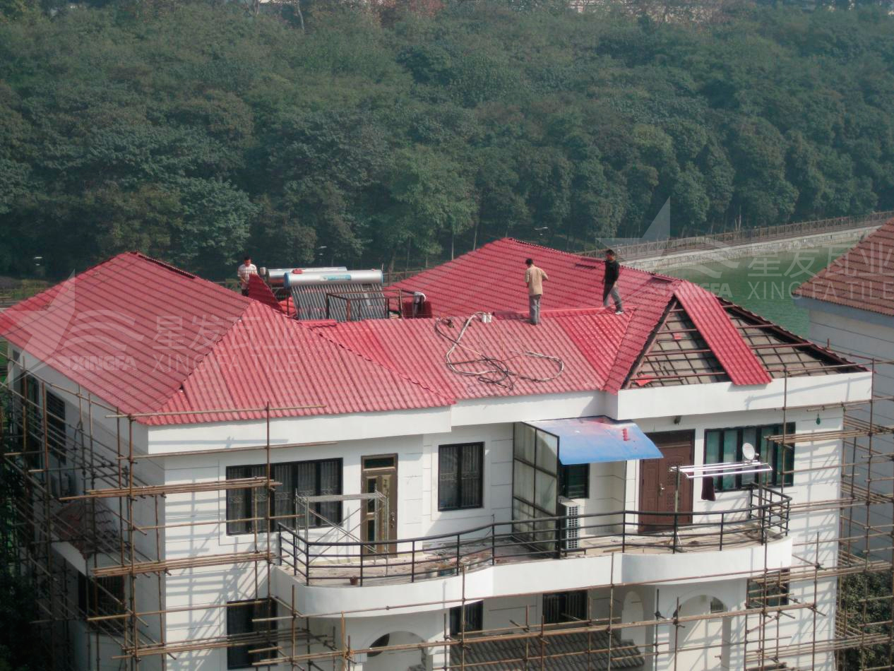 济宁冬天合成树脂瓦屋顶为什么会滴水？解决方法是什么呢？