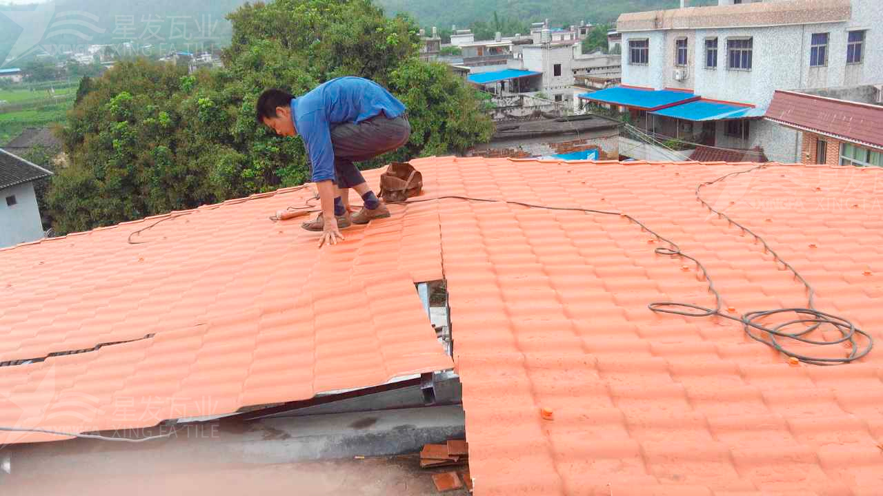 济宁屋顶铺设安装合成树脂瓦时，牢牢记住这3点，就不怕屋顶出问题！